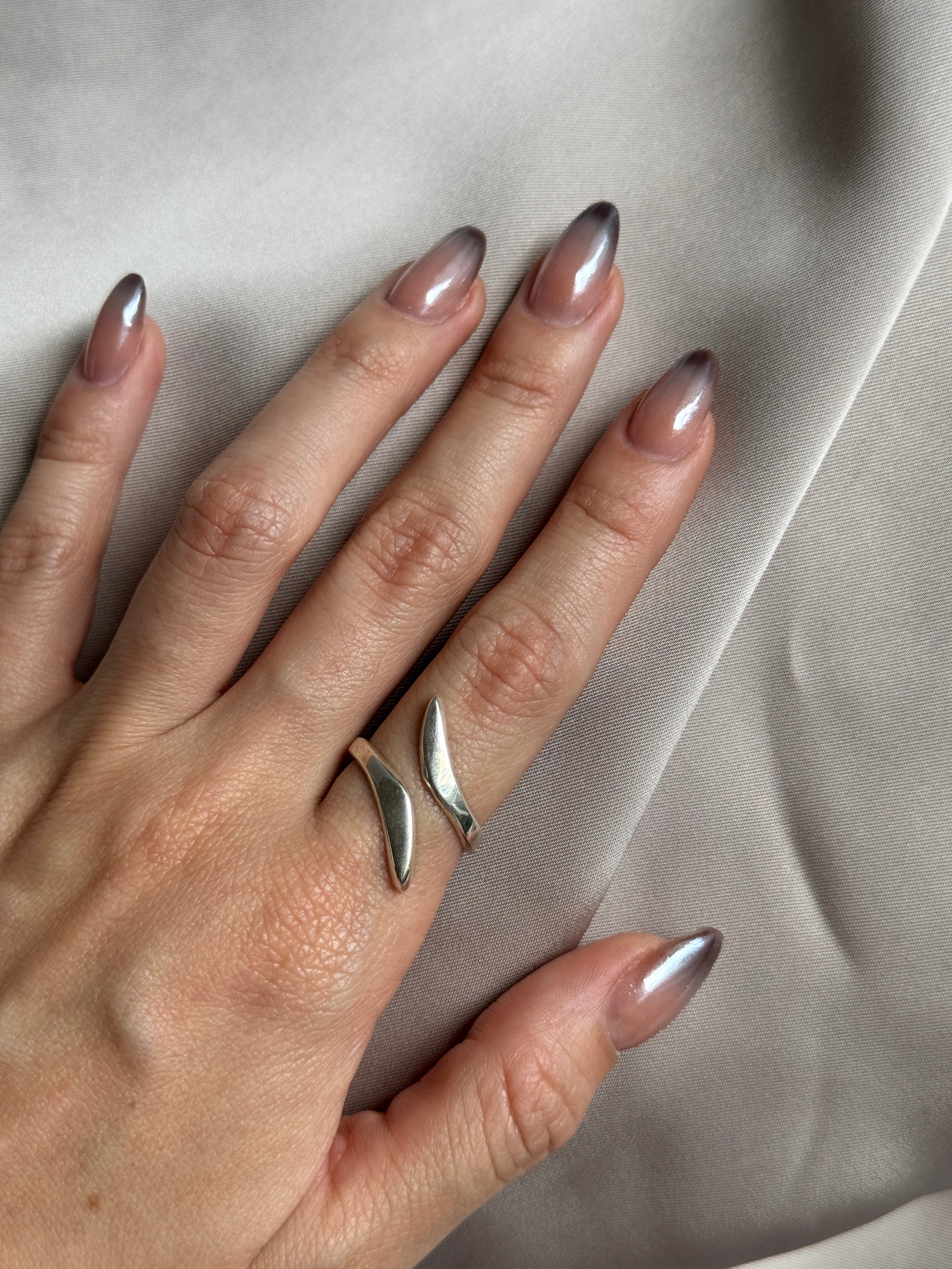 Anillo Lia