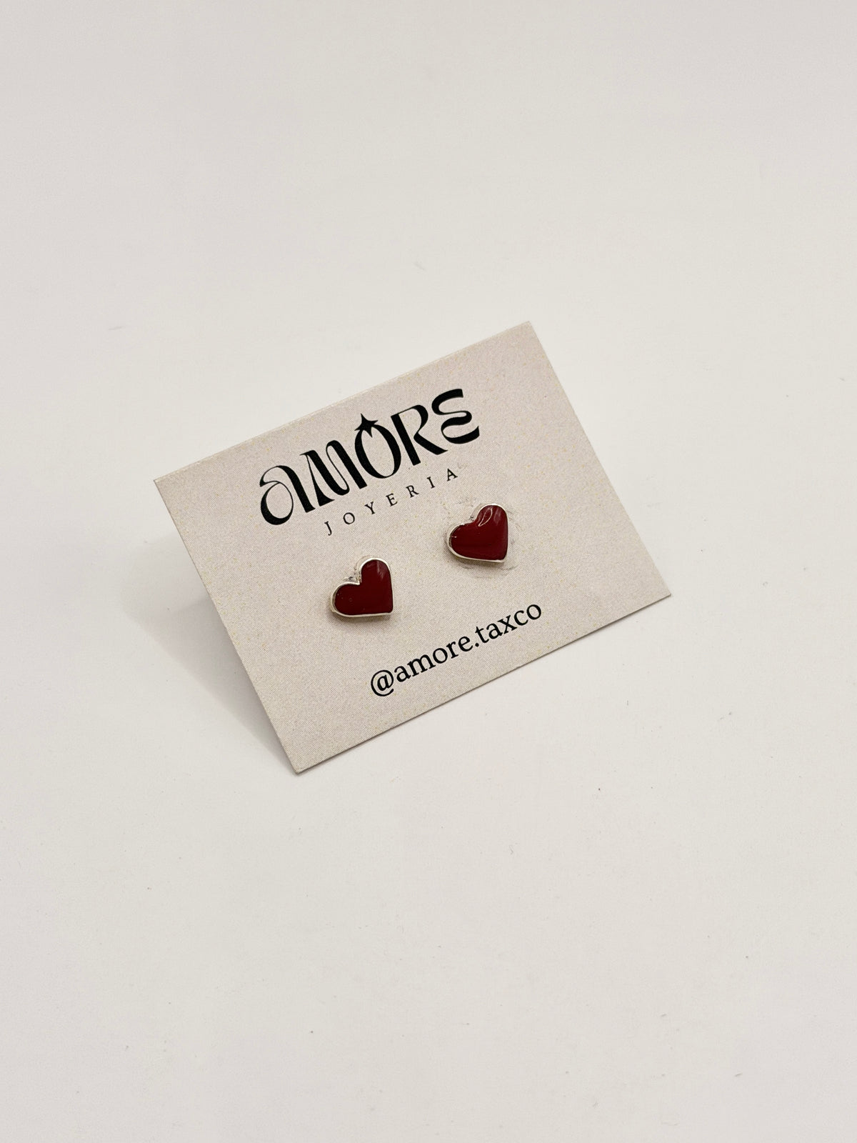 Broquel corazon rojo